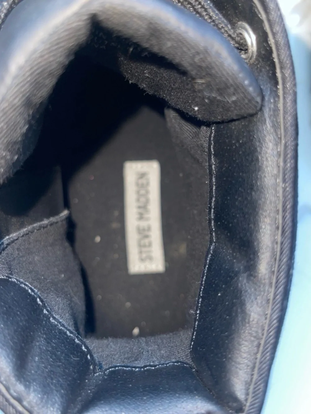 Steve Madden Navy Velvet High-Top Sneakers with Black Accents Punk Rock